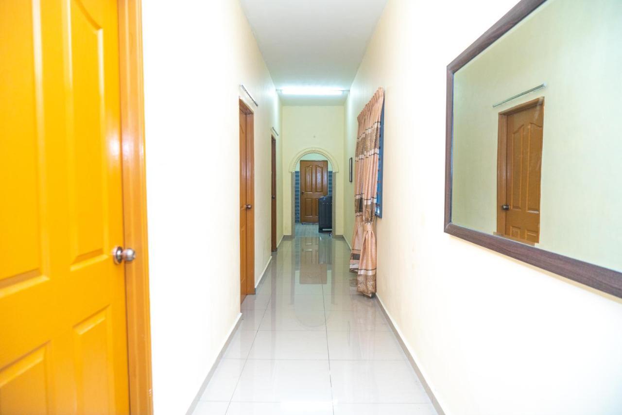 Adorable 3-Bedroom Home With Pool, Wi-Fi And Bbq Rembau Екстериор снимка